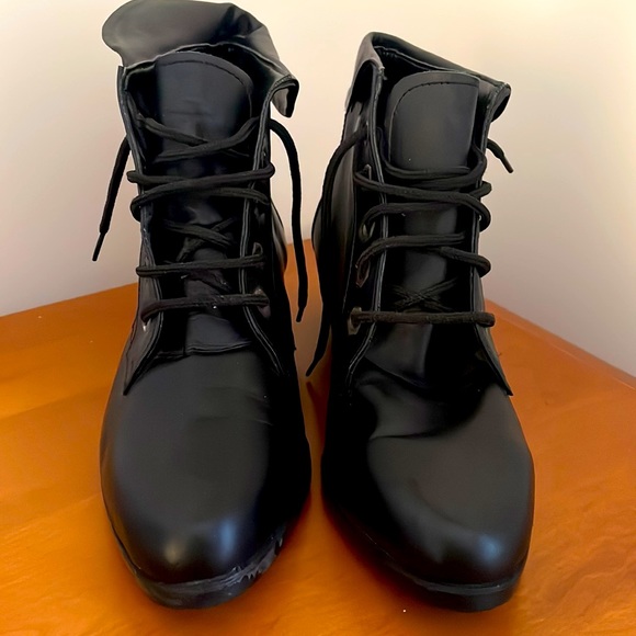 Peter Pan Panelled Ankle Boots - Picture 2 of 3